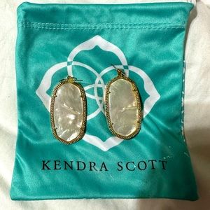 Kendra Scott Elle Gold earrings